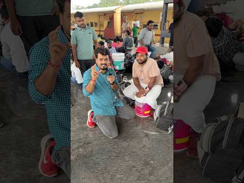 “बाल्टी और ड्रम में क्या लेकर जाते हैं बिहार के लोग? ” ❤️🚆 #shorts