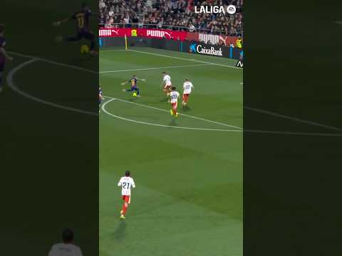 That was THIS close 🤏 #LaLigaHighlights #short #fcbarcelona #shortvideo