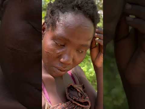 Hadzabe Tribe bushmen ladies use ancient techniques to comb their hair 🥰