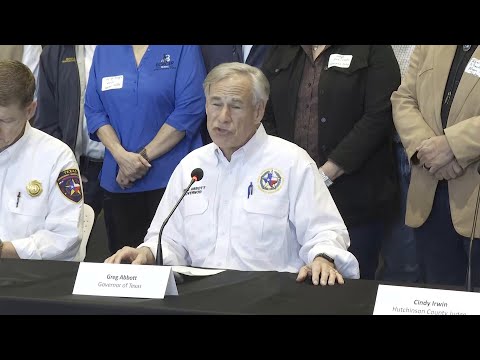 Texas governor says wildfires have destroyed up to 500 structures