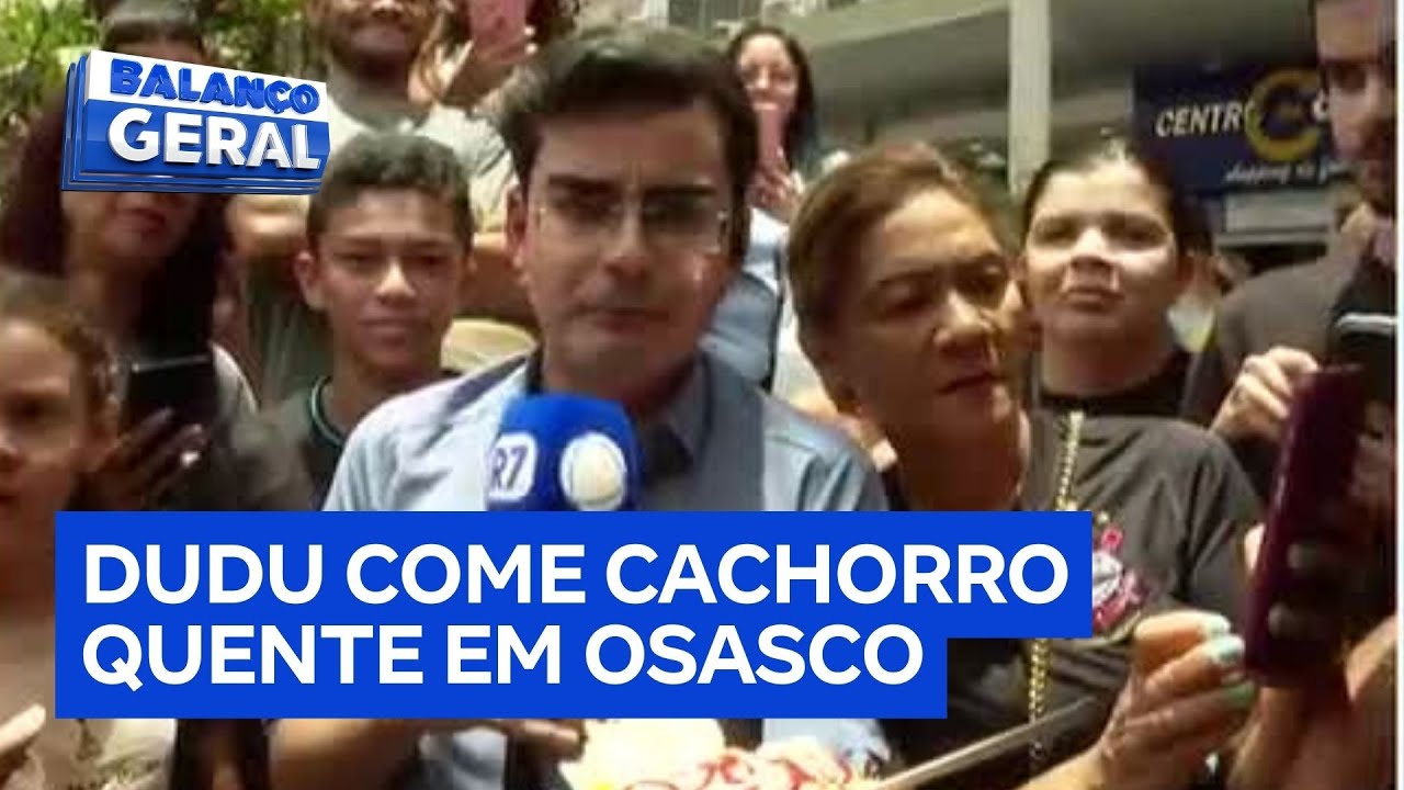 Dudu Camargo experimenta cachorro quente e outras iguarias no Calçadão de Osasco SP