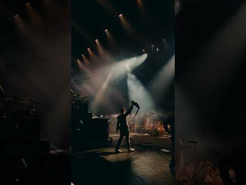 It’s Adam’s birthday 🎂👏🏻 Drop some birthday love in the comments below for him!! 👇🏻 #birthday