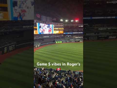 Let’s go blue jays ! #worldseries #bluejays #dodgers #canada #usa