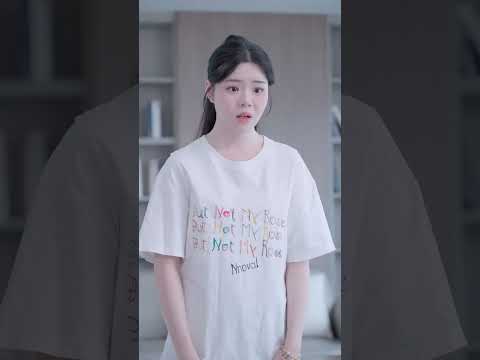 女孩见了总裁一面就被开除了，原来竟是因为这个原因#情感 #正能量 poster