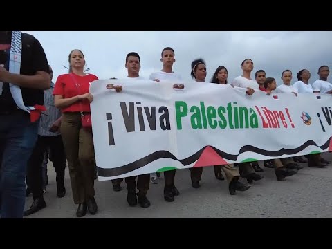 Thousands march in Cuba in solidarity with Palestinians and demand peace