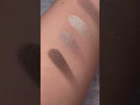 Mí bà đừng có cười tui nha :(( hồi đó hong biết thiệt luôn á 🥺 mà bảng phấn mắt này okila lắm á ch