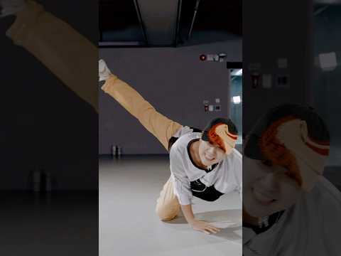 #chkchkboom @StrayKids #kpop #dance #khakichoreography #1million