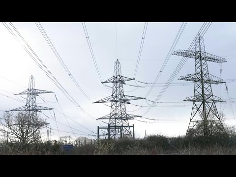 Energy transition sparks pylon battle in English countryside | AFP