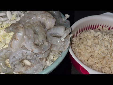 Mì Xào Cải Thảo với Tôm