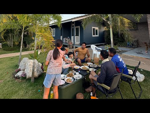 สาวเปิ้ลพี่สาวน้องปิ่นมาหาที่โคกหนองนาไทย-ลาวเอาหินแม่น้ำโขงมาให้ l เขยลาว 🇹🇭♥️🇱🇦