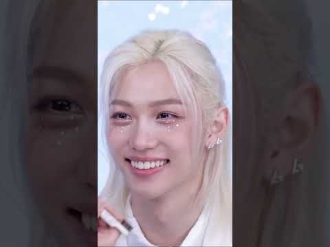StoryBoard 0 de la vidéo FELIX REJOINT UNE YOUTUBEUSE DONT IL EST LE BIAS ULTIME  Actu KPOP #kpop  #felix #straykids #stay