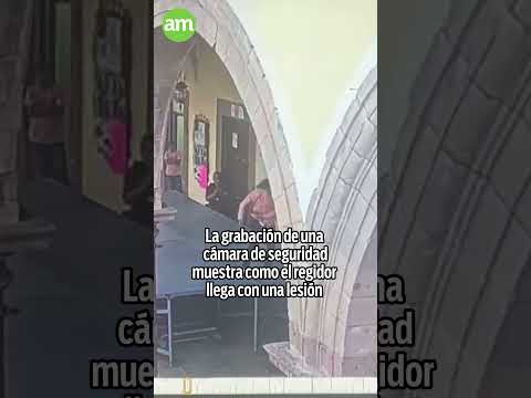 Captan en video cuando el regidor de Salvatierra Jorge Luis Zamora se CAE de balcón en presidencia