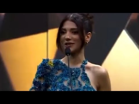 نارين بيوتي #narinbeauty تنال جائزة أفضل مؤثرة بعالم الجمال وسارة وغيث #غيث_مروان يهنيؤوها