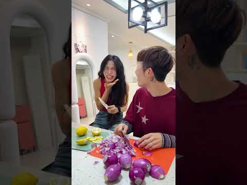 How these siblings eat lemons🍋🧅 #shorts #funny