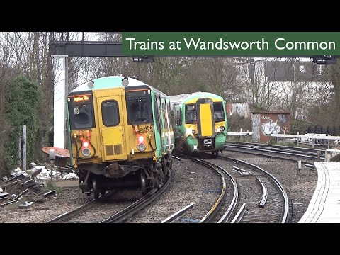 Southern Railway: Trains at Wandsworth Common