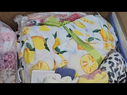 Box opening of Lou Lou by Joanna Kazmierczak painted by prototype artist Lidia Torres 