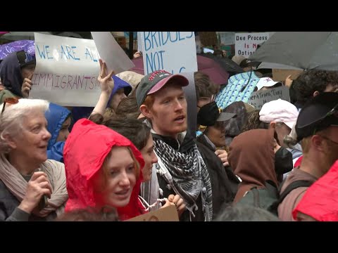 Tens of thousands gather in New York ahead of Trump's military parade | AFP