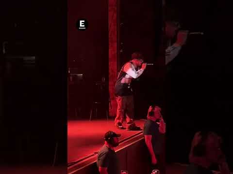 Xavi canta canción de Luis Miguel en concierto