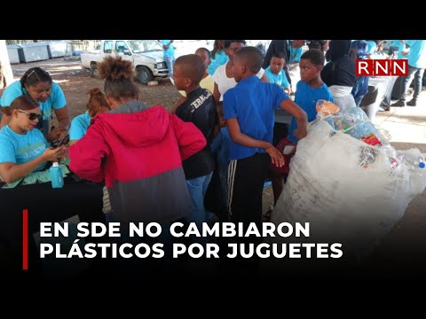Niños protestan porque no les cambiaron plásticos por juguetes