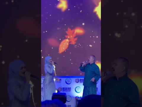 Info Selebriti.|Duet Lagu Bagaikan Sakti, Biduanita Negara Dan Dato' M.Nasir.Di ASEAN Energy Awards.