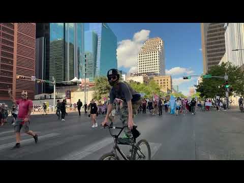 No Brain Cells Protest, atx