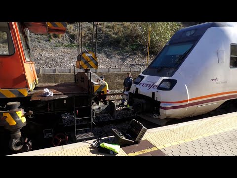 Continúan trabajos tras el choque de dos trenes en Málaga y el plan alternativo para viajeros
