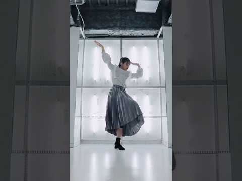別曲の撮影の合間でIMA IMA IMA🪐「久しぶりだわ 手を伸ばして触れたいの」の振りが個人的に大好きです。#prfm #ネビュラロマンス