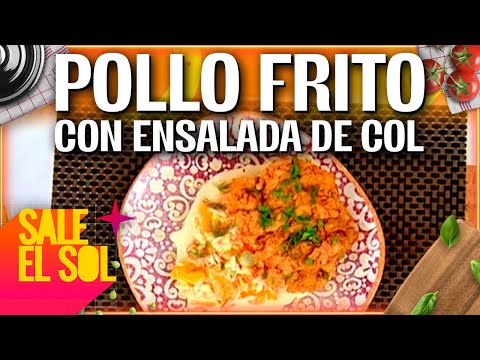 Cristián de la Fuente y Juan Soler preparan pollo frito con ensalada de col con la chef Ingrid Ramos