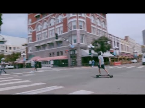 How Does an Electric Skateboard Handle Downtown?