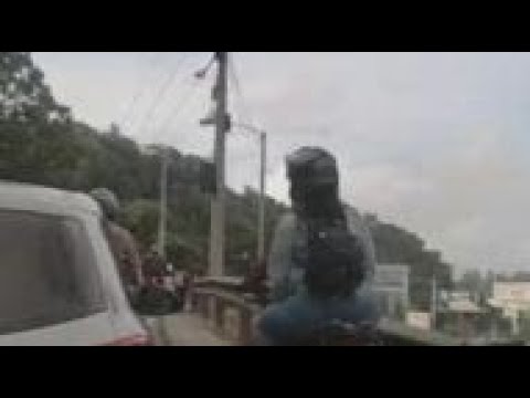 Captan imprudencia de motociclistas en calzada  La Paz