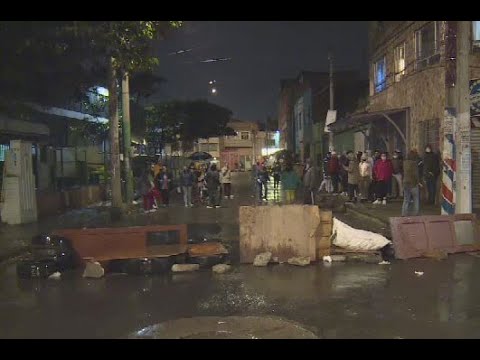 Siguen bloqueos y protestas en barrios de Bogotá contra refugios humanitarios