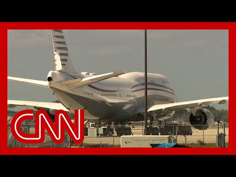 Trump plans to accept multimillion-dollar luxury jet from Qatar