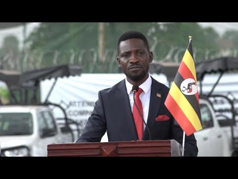 Uganda: Bobi Wine cleared to run for president as clashes erupt at rally • FRANCE 24 English