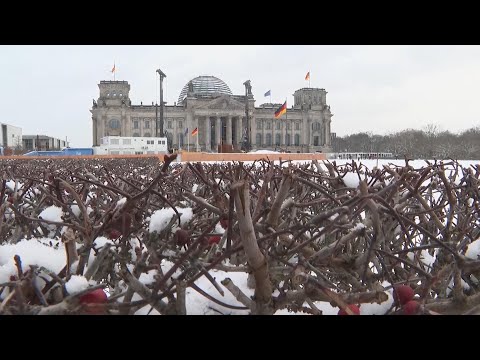 Germans prepare for full-blown snowstorm