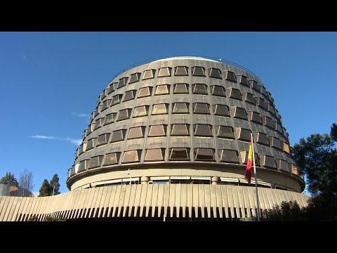 PP y Vox llevarán al Constitucional el decreto del catalán