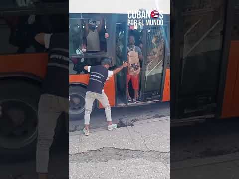 Transporte público en #Cuba  peor que si fueran animales #soscuba