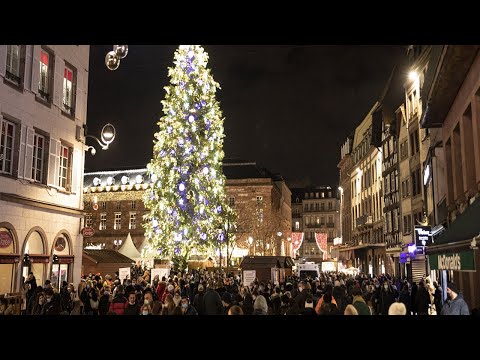 Marché de Noël de Strasbourg : après deux années de Covid, les commerçants rouvrent leurs cabanes