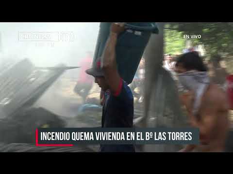 #ÚLTIMAHORA | INCENDIO QUEMA VIVIENDA EN EL BARRIO LAS TORRES