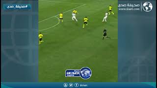 مهاجم يسجل هدف عالمي