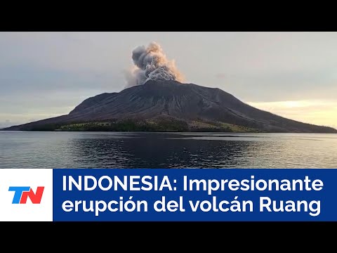 Impactantes imágenes de la erupción del volcán Ruang, en Indonesia