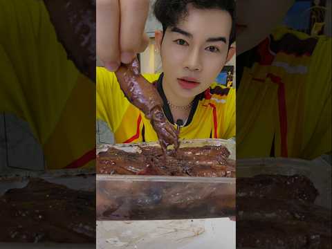 กินหมึกไข่ต้มหวานน้ำจิ้มแซ่บ