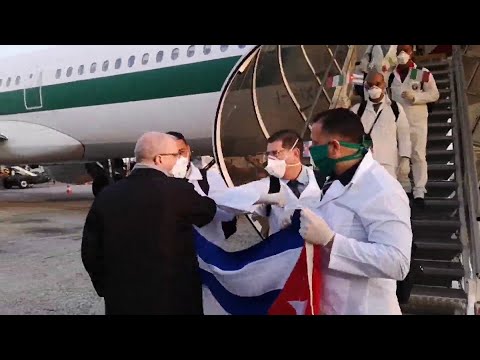 Llegan médicos cubanos a Lombardía para atención sanitaria frente a la COVID-19