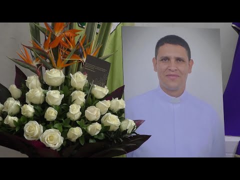 Por Covid-19 murió el sacerdote Gabriel Curequia Castro - Teleantioquia Noticias