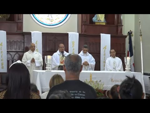 Realizan misa  en memoria de los fallecidos por el incendio del Carnaval de Salcedo