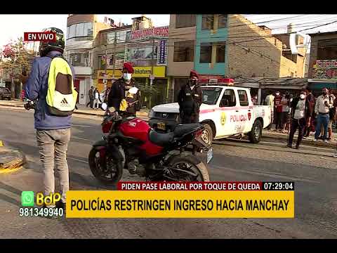 Policías restringen el acceso en la entrada de Manchay al pedir pase laboral (1/2)