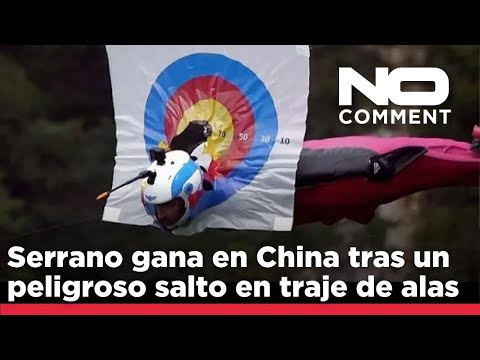 NO COMMENT: El paracaidista Ambroise Serrano gana un campeonato de 'wingsuit' en China