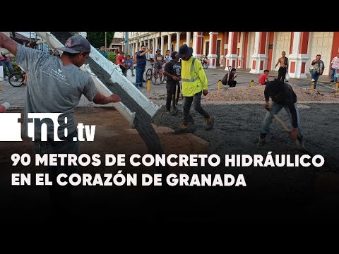 Avanza la modernización de calles históricas en Granada con concreto hidráulico