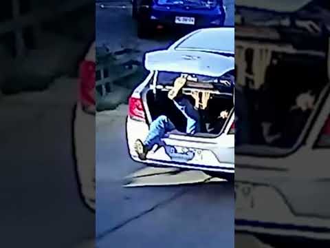 Hombre escapa desde el maletero de su auto tras ser retenido por dos delincuentes