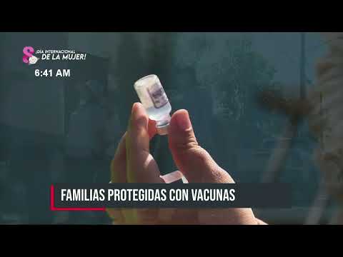 Brigadistas de salud inmunizan a familias del barrio Santa Elena, Managua - Nicaragua