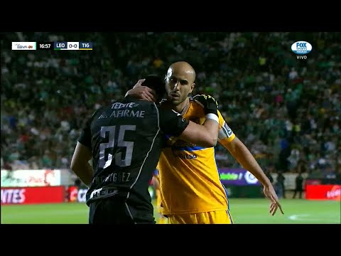 Carlos Rodríguez se luce con atajada y salva a Tigres ante León | Liga MX